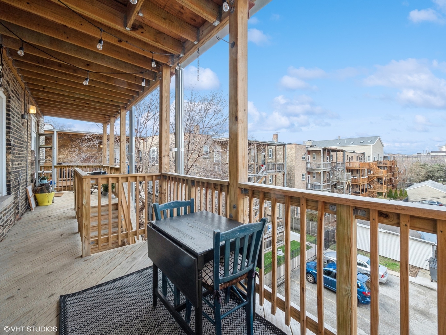 1144 W MONTROSE Avenue Unit: 3