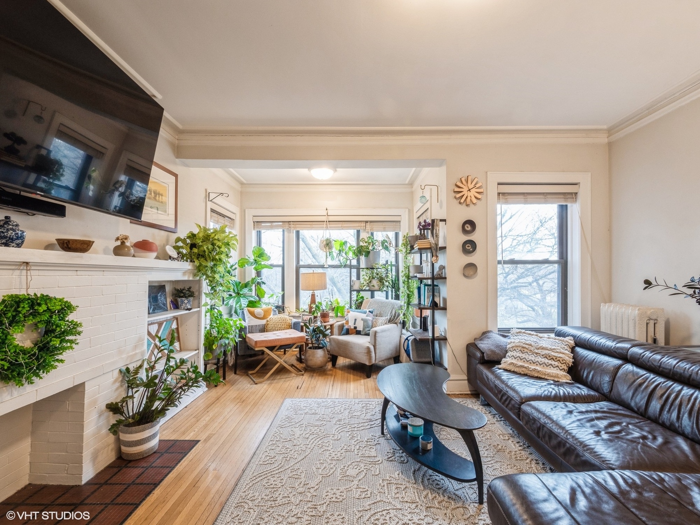 1144 W MONTROSE Avenue Unit: 3