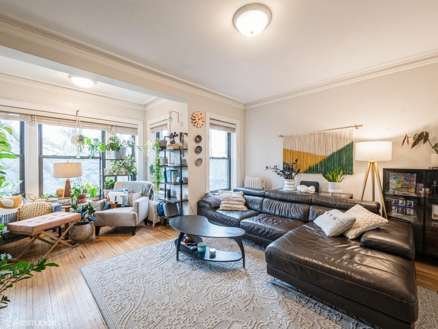 1144 W MONTROSE Avenue Unit: 3