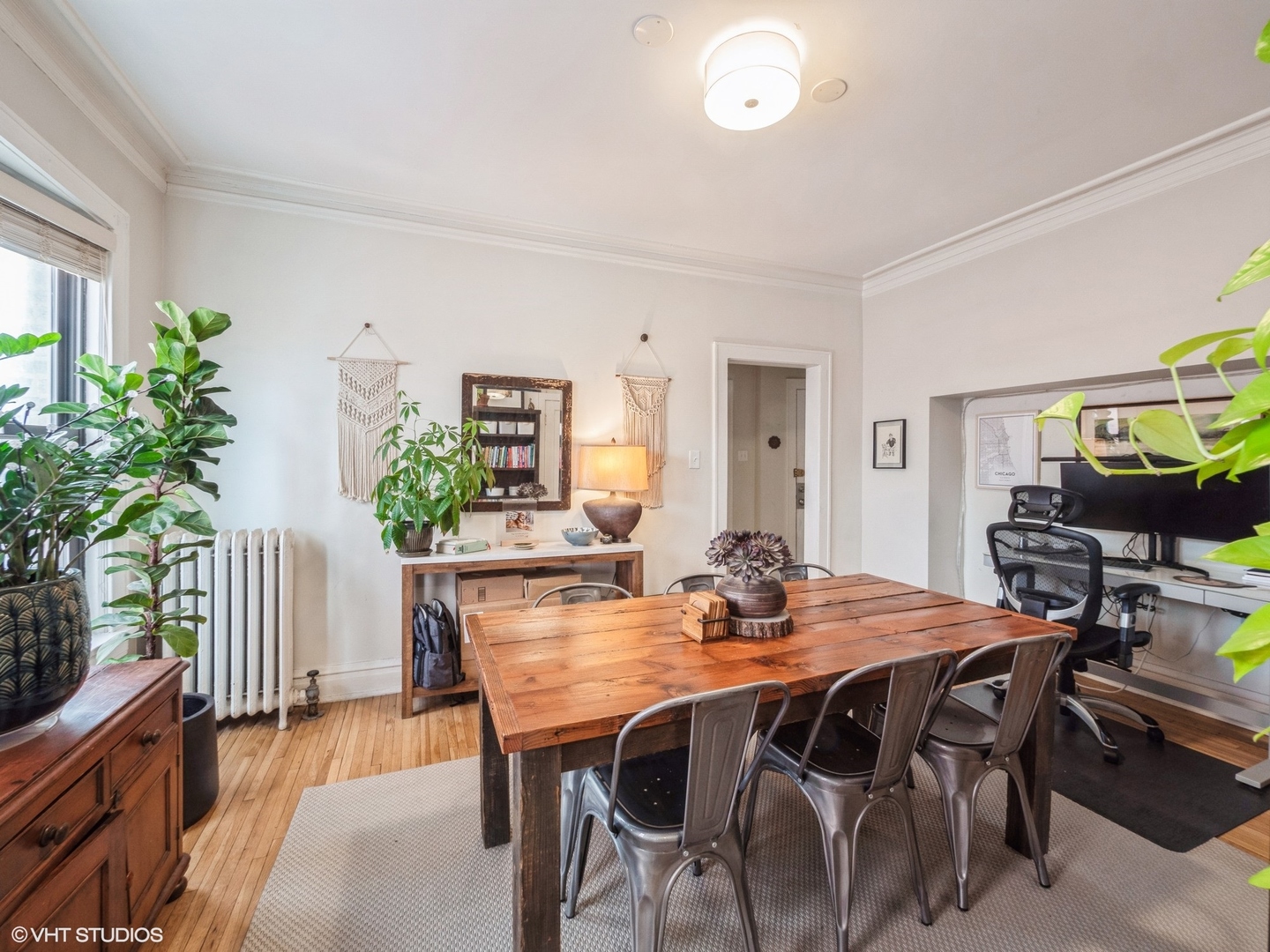 1144 W MONTROSE Avenue Unit: 3