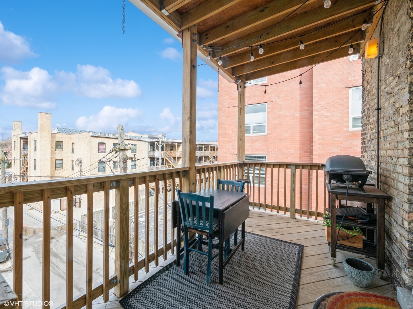 1144 W MONTROSE Avenue Unit: 3