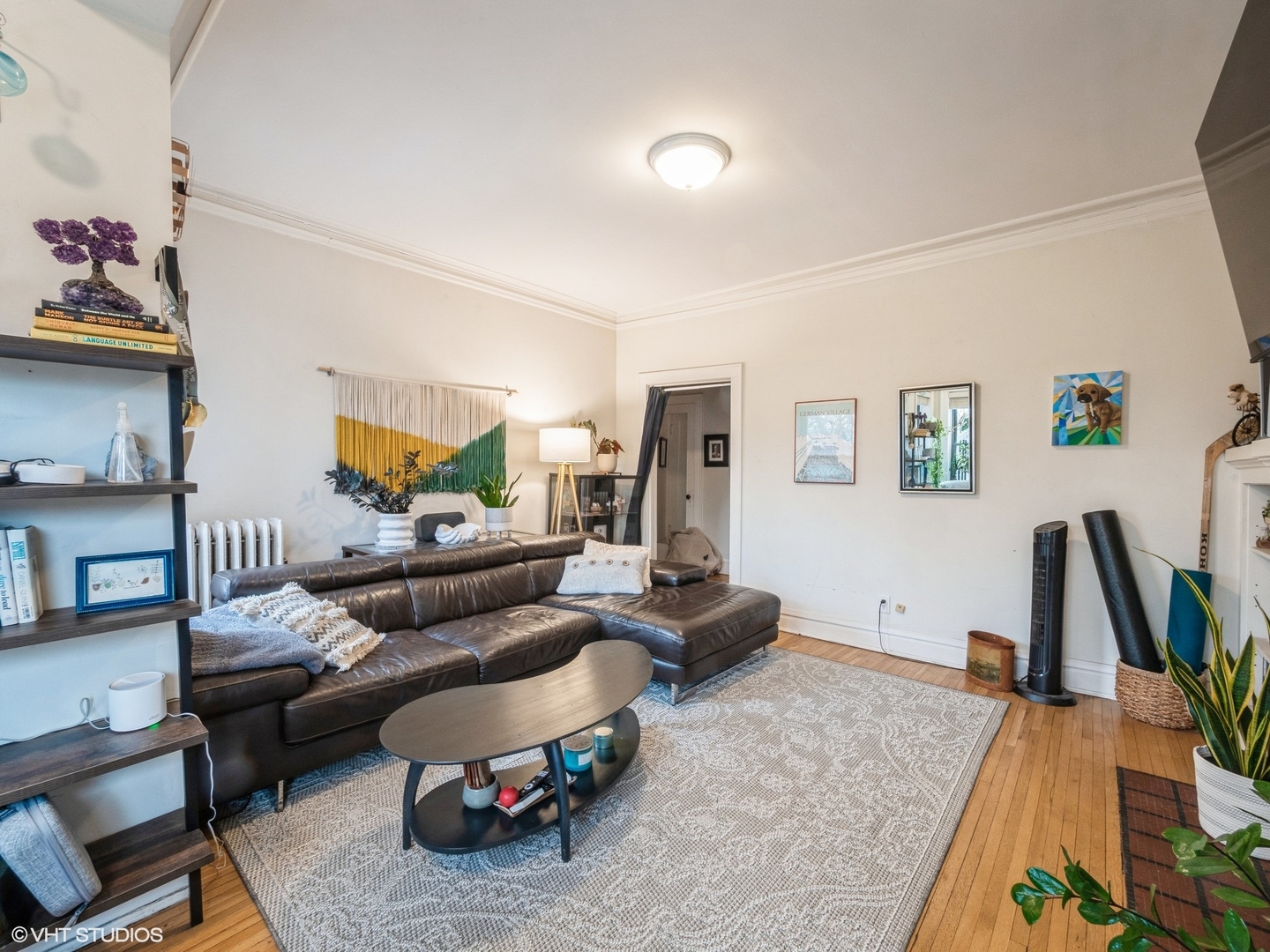 1144 W MONTROSE Avenue Unit: 3