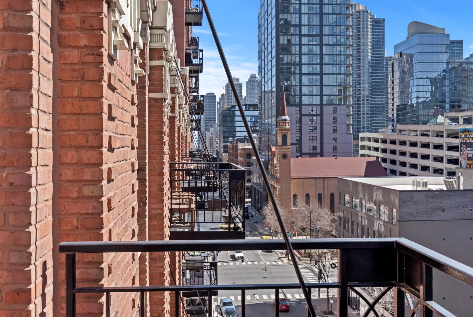 360 W Illinois Street Unit: 619