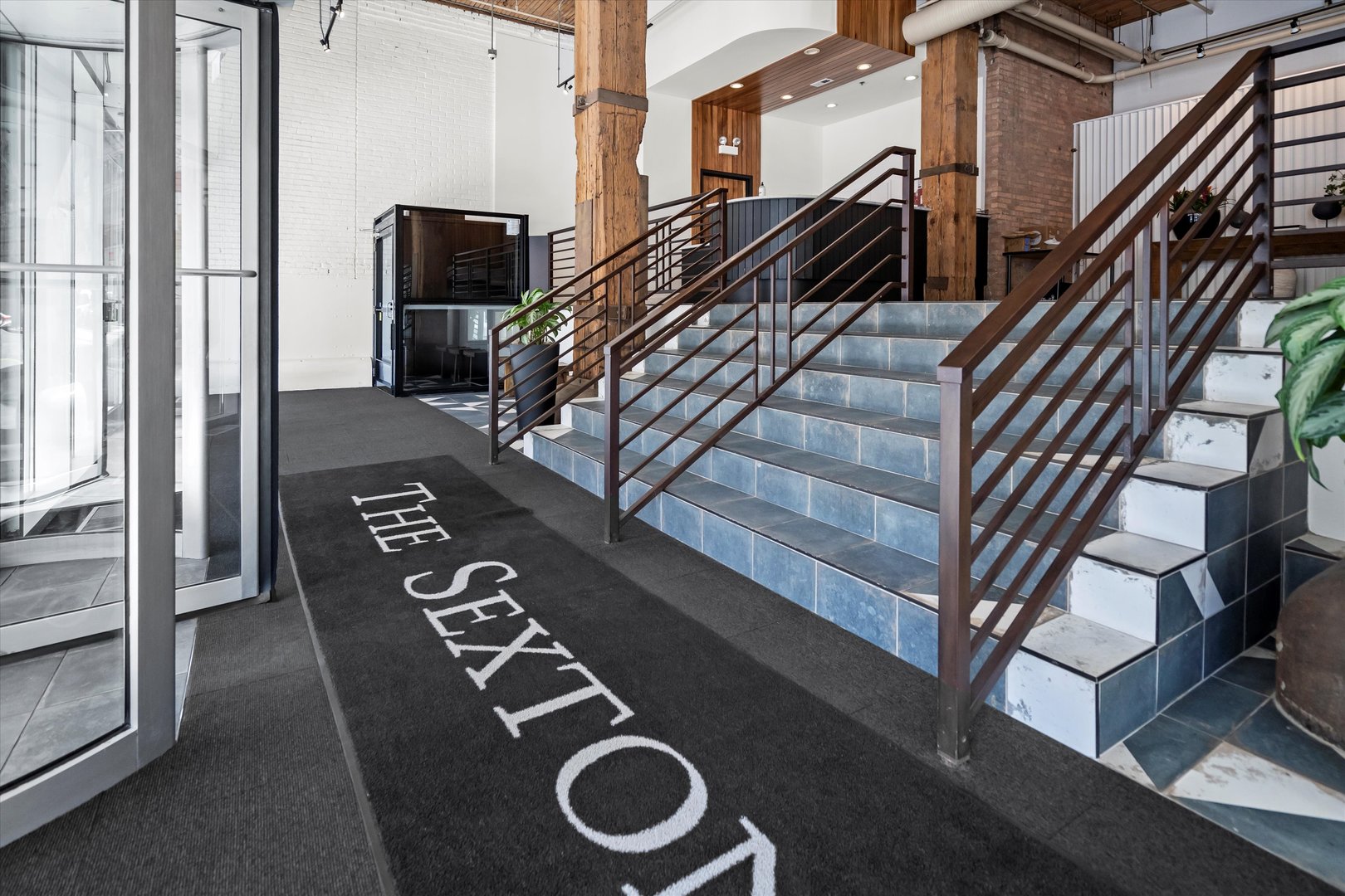 360 W Illinois Street Unit: 619