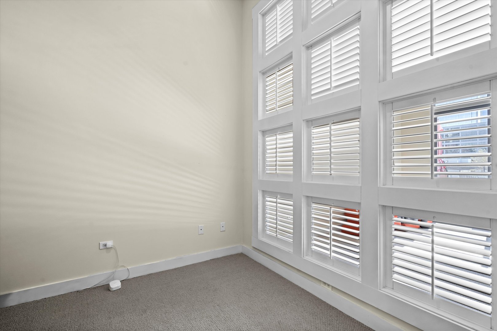 360 W Illinois Street Unit: 619