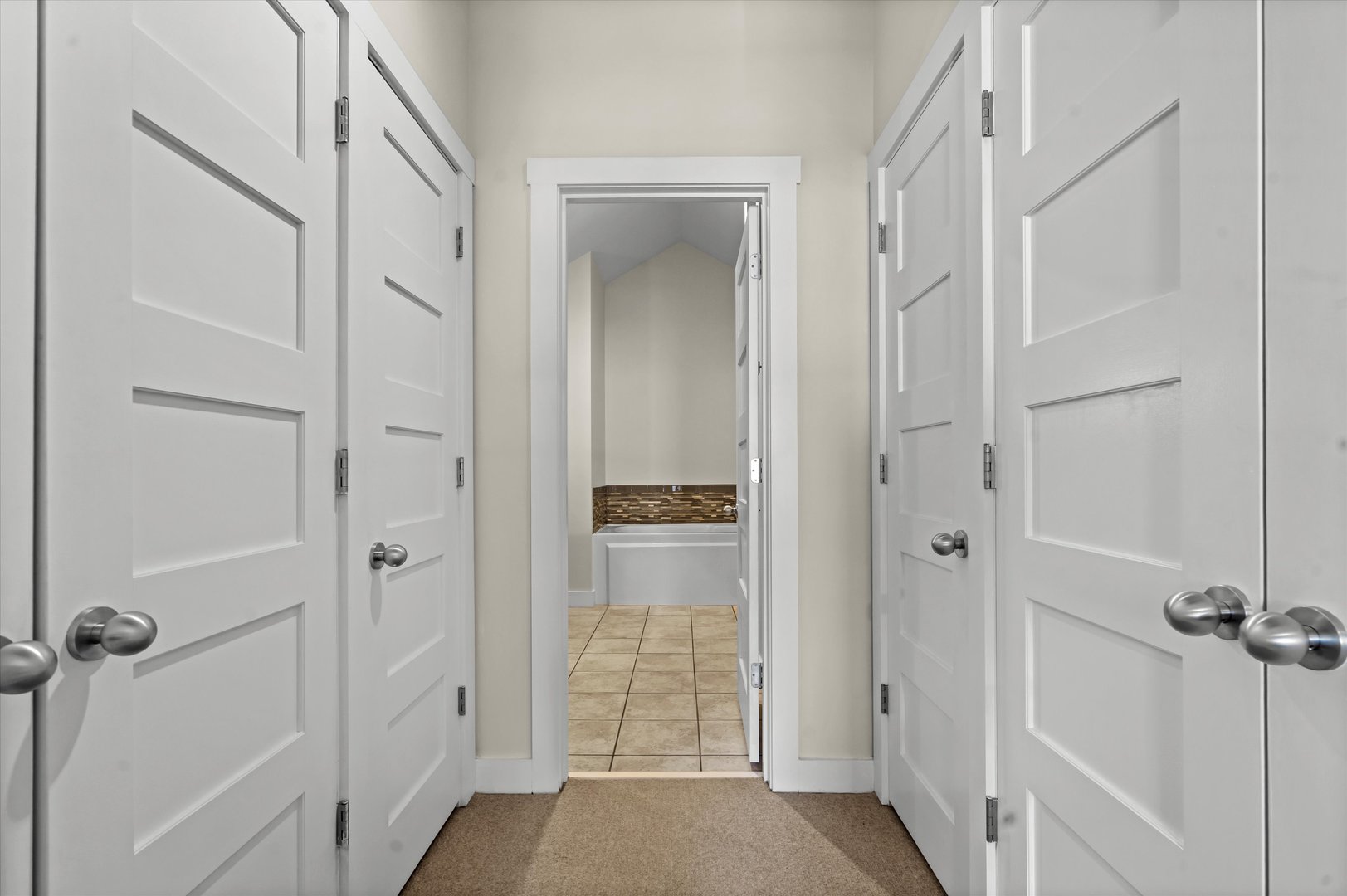 360 W Illinois Street Unit: 619