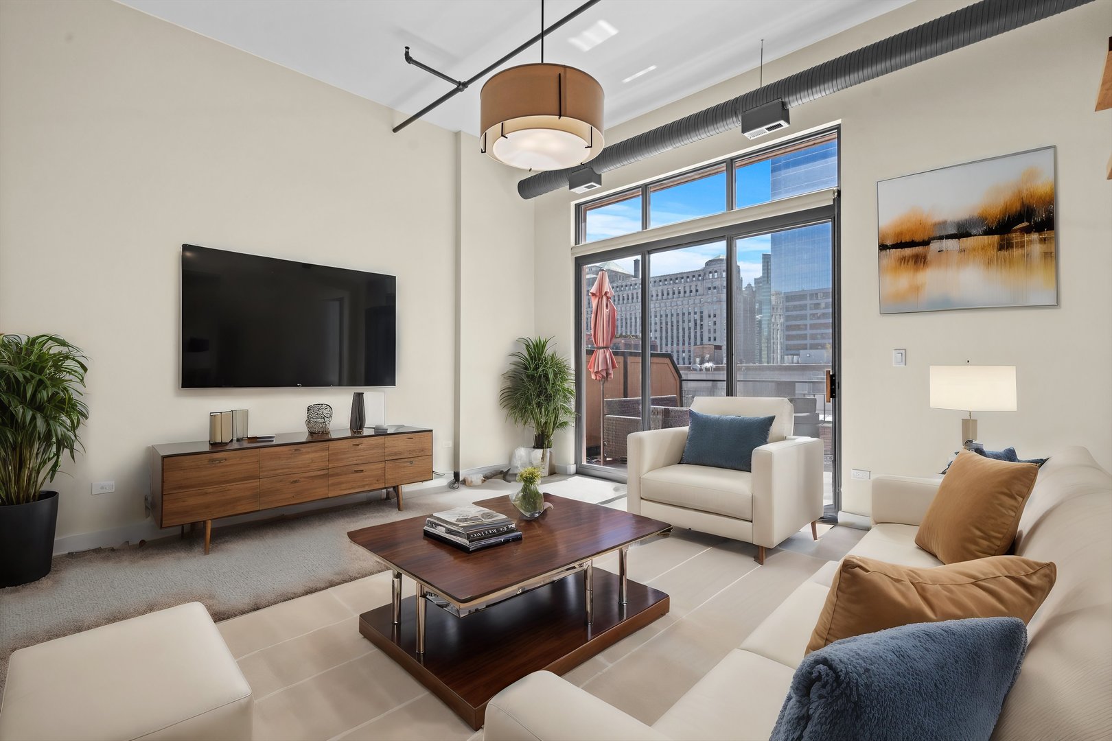 360 W Illinois Street Unit: 619