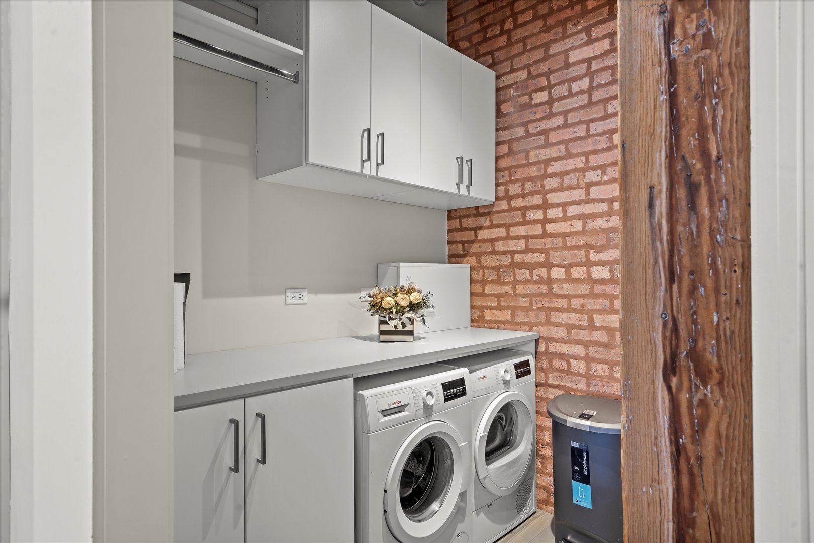 360 W Illinois Street Unit: 619