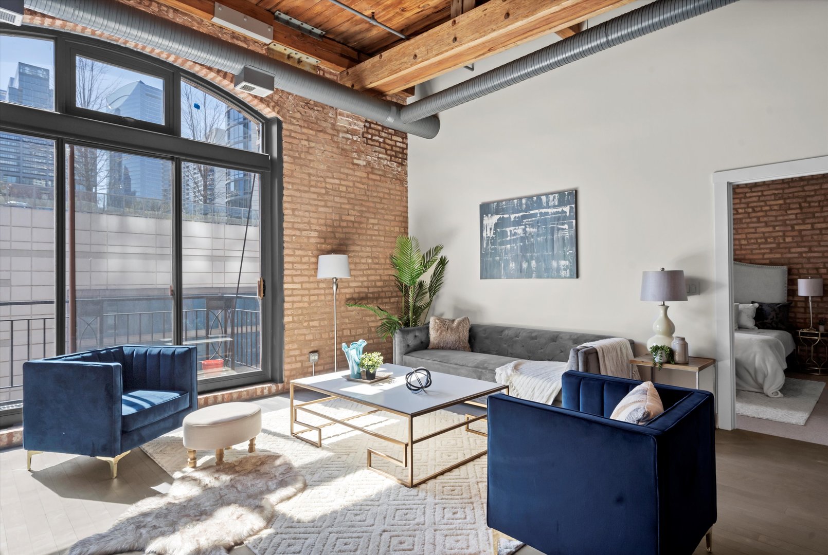 360 W Illinois Street Unit: 619