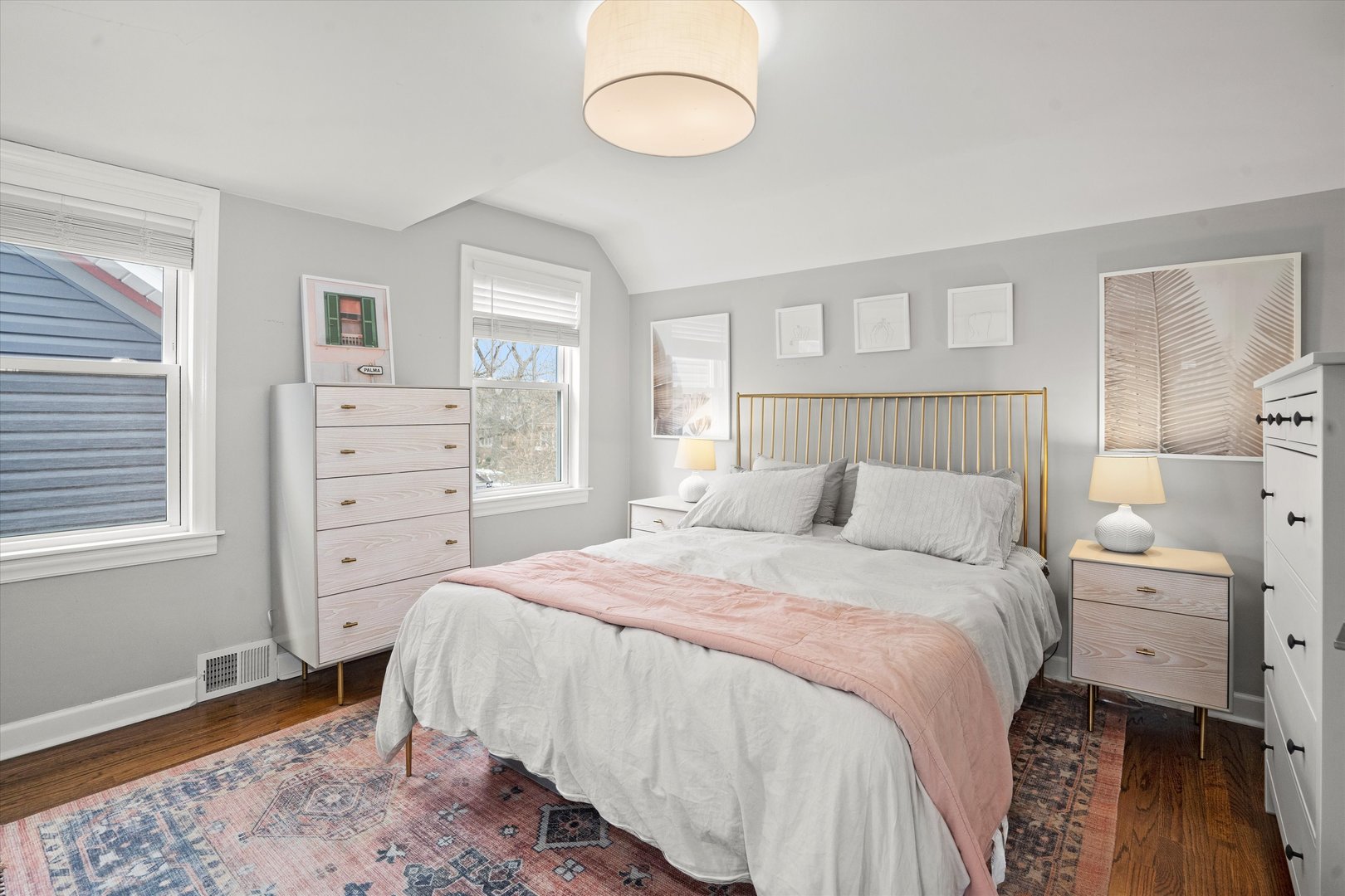 5445 N Lieb Avenue