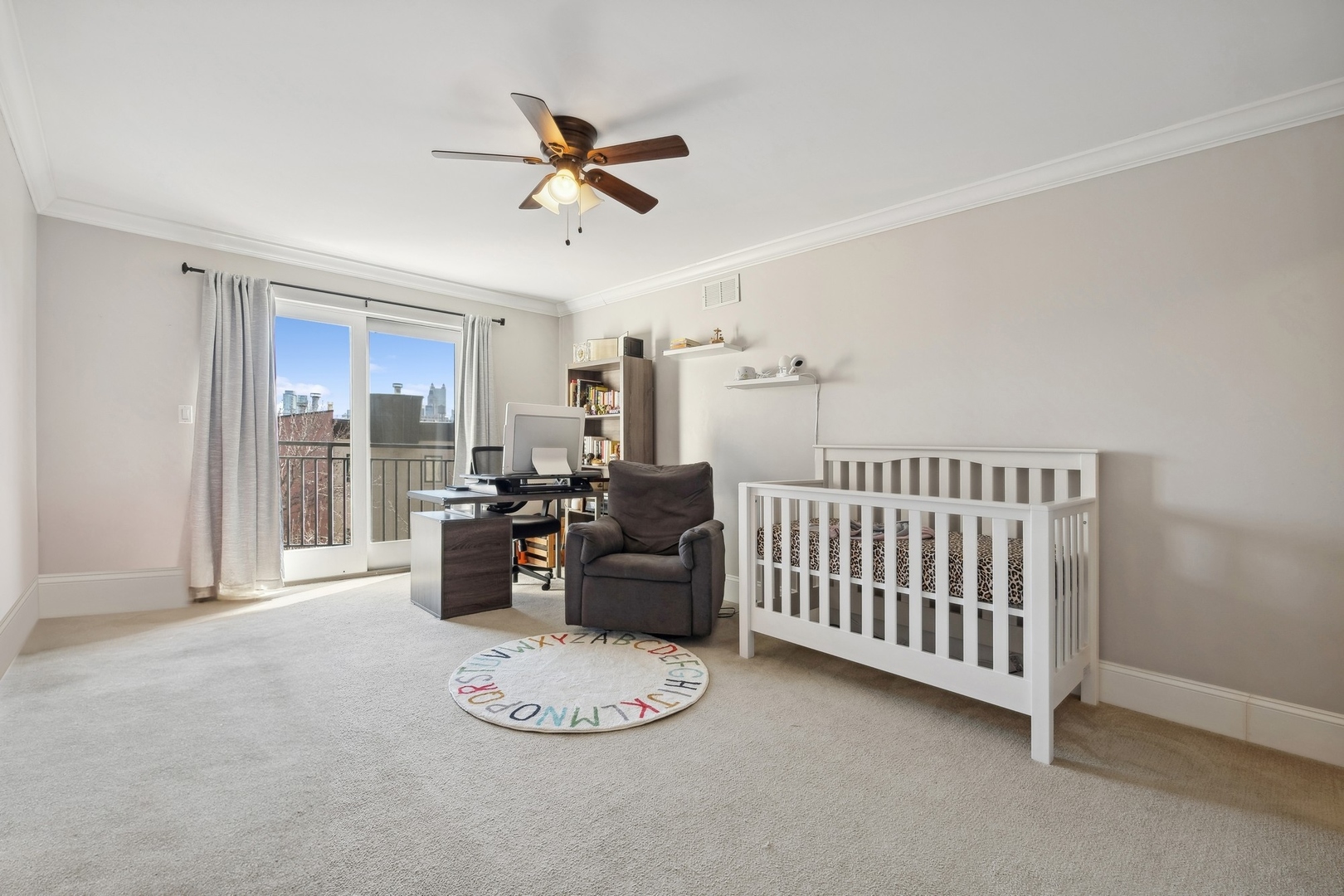 875 N Milwaukee Avenue Unit: 2-3E