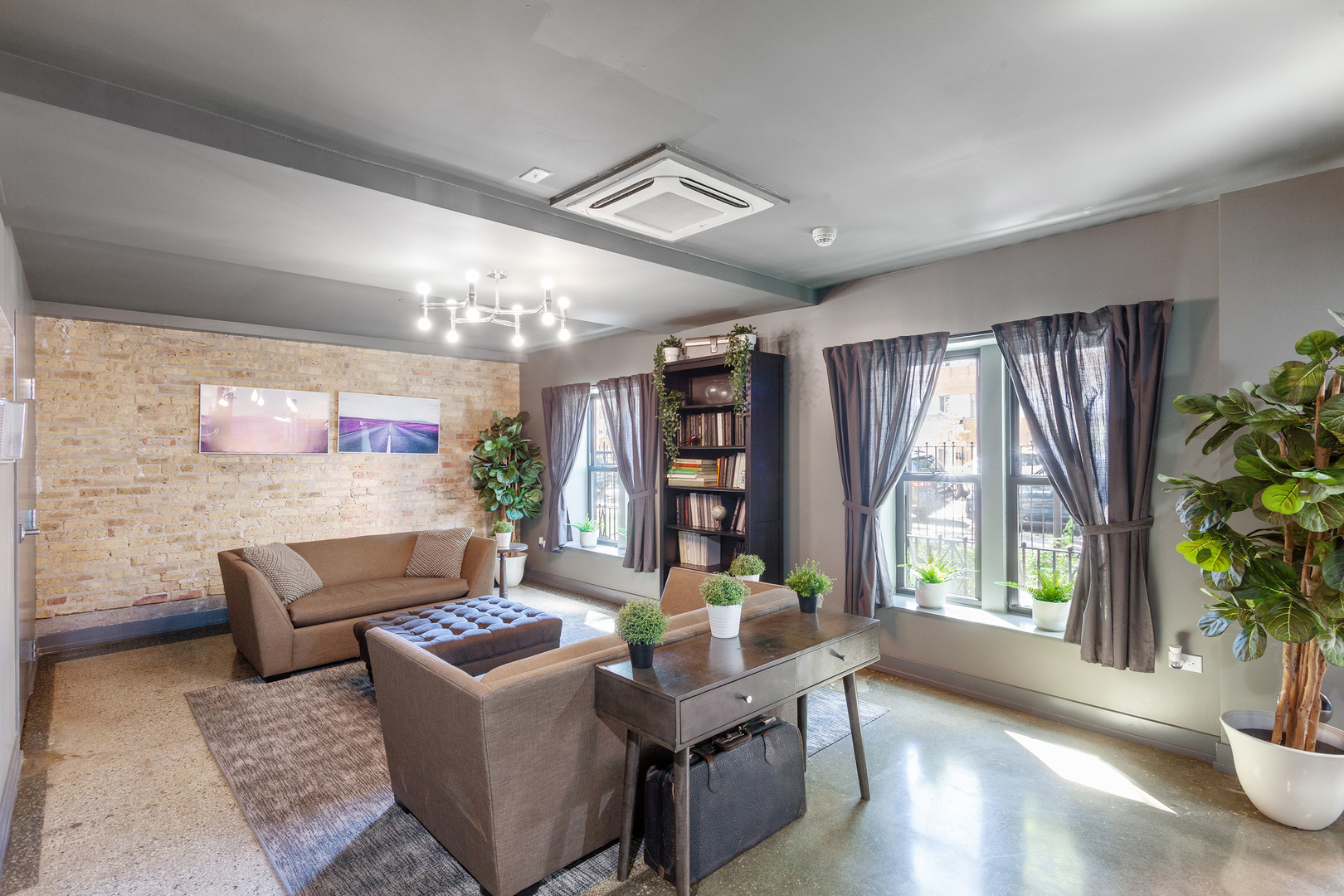 6019 N Winthrop Avenue Unit: 406