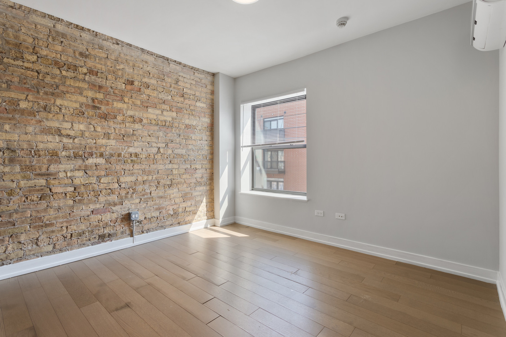 6019 N Winthrop Avenue Unit: 406