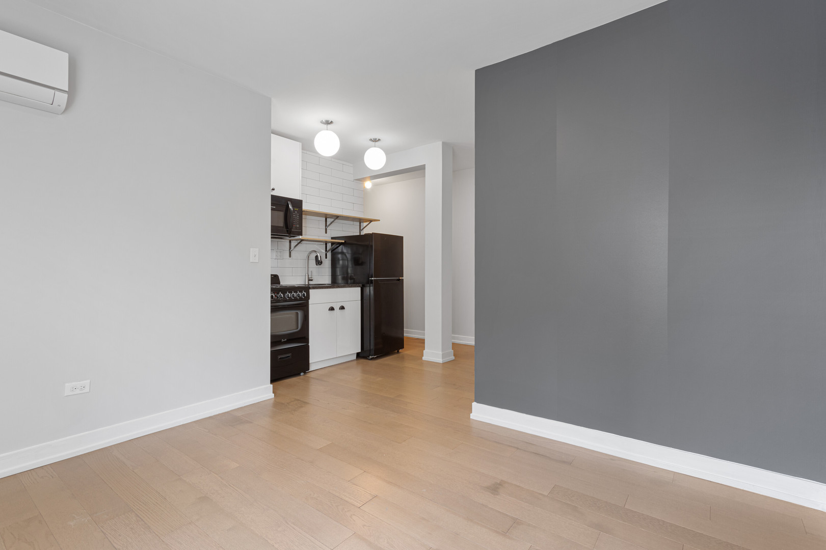 6019 N Winthrop Avenue Unit: 406