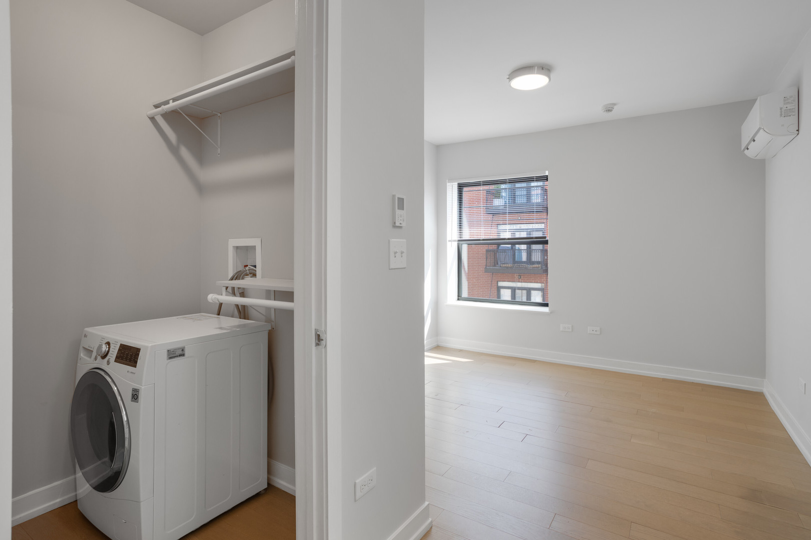 6019 N Winthrop Avenue Unit: 406