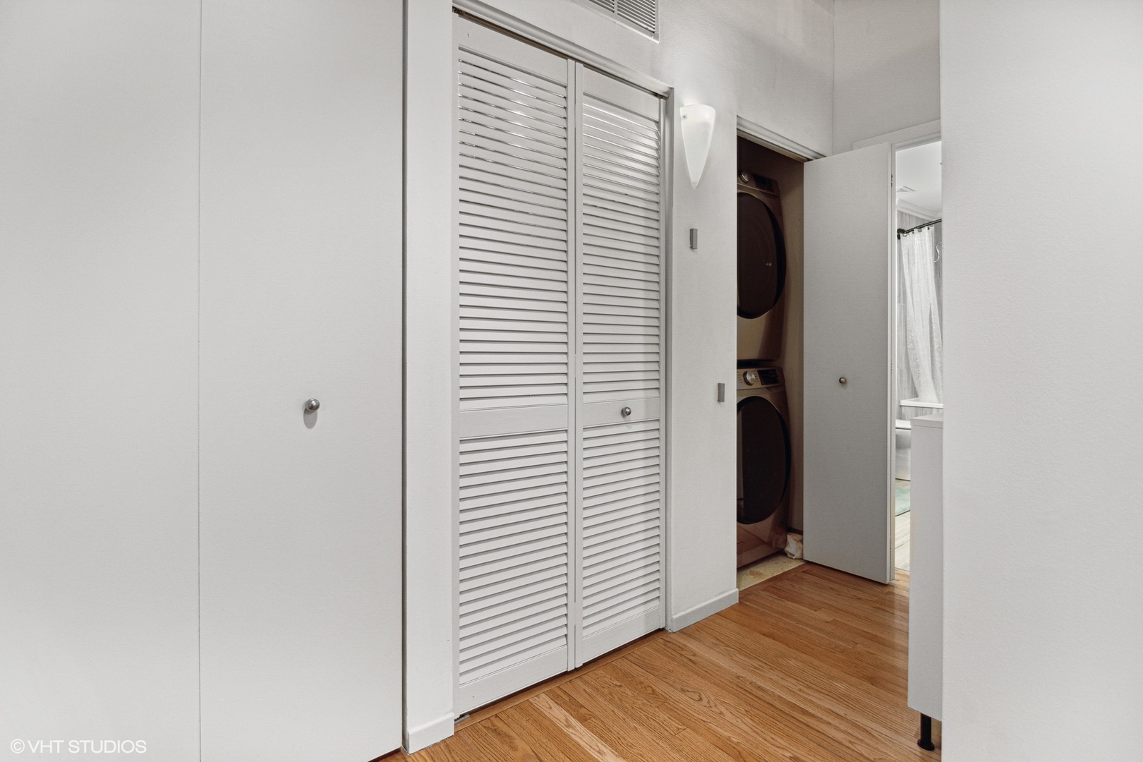 375 W Erie Street Unit: 214