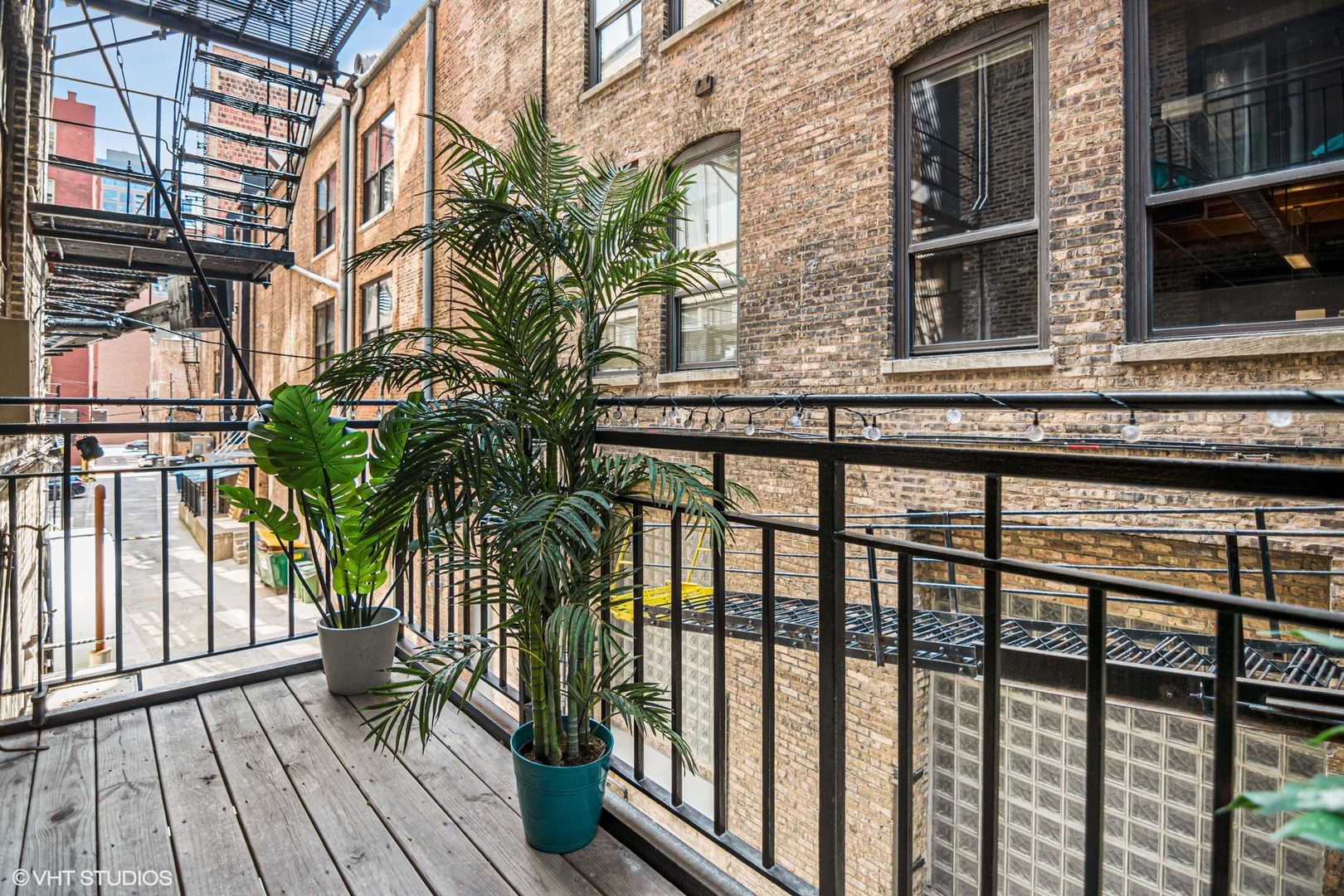 375 W Erie Street Unit: 214