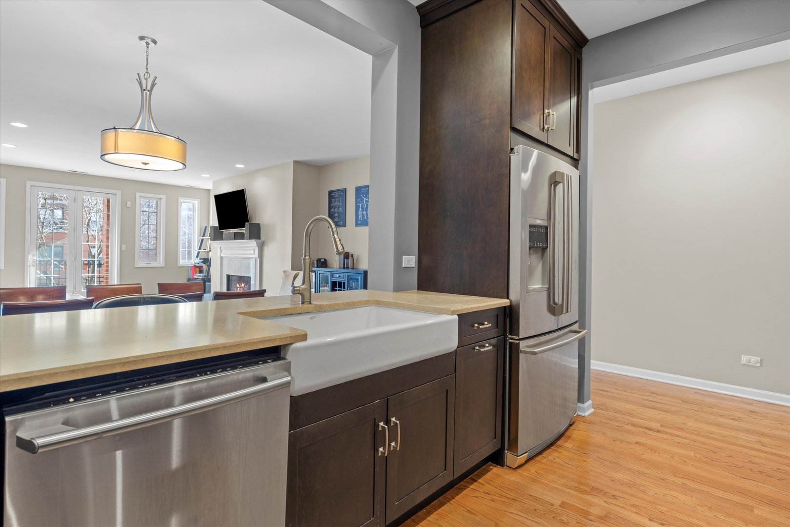 436 W Belmont Avenue Unit: 203