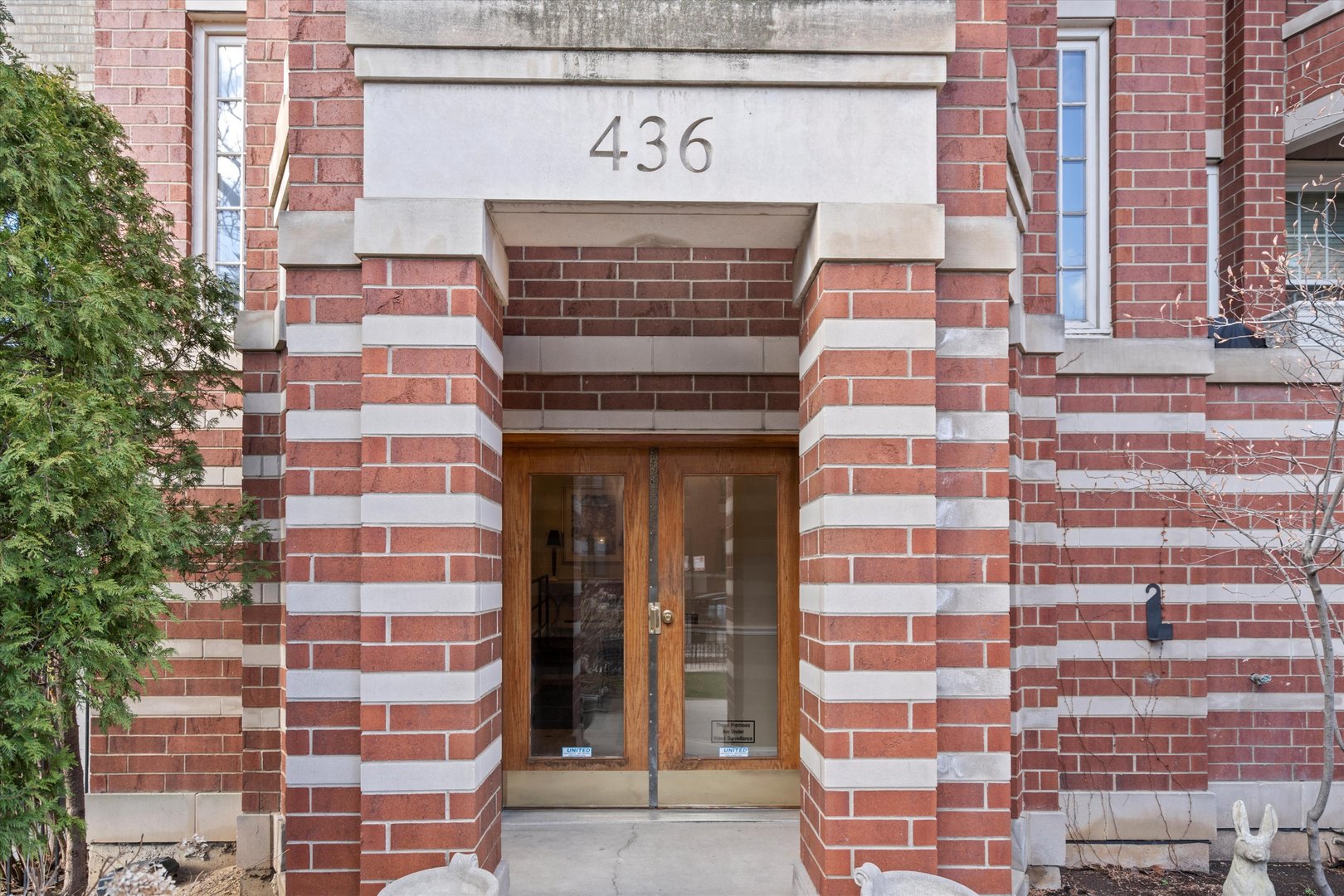 436 W Belmont Avenue Unit: 203
