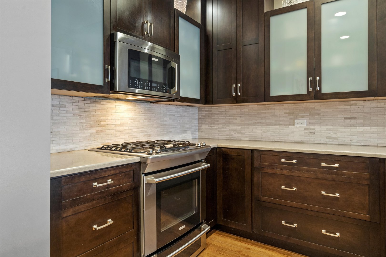 436 W Belmont Avenue Unit: 203