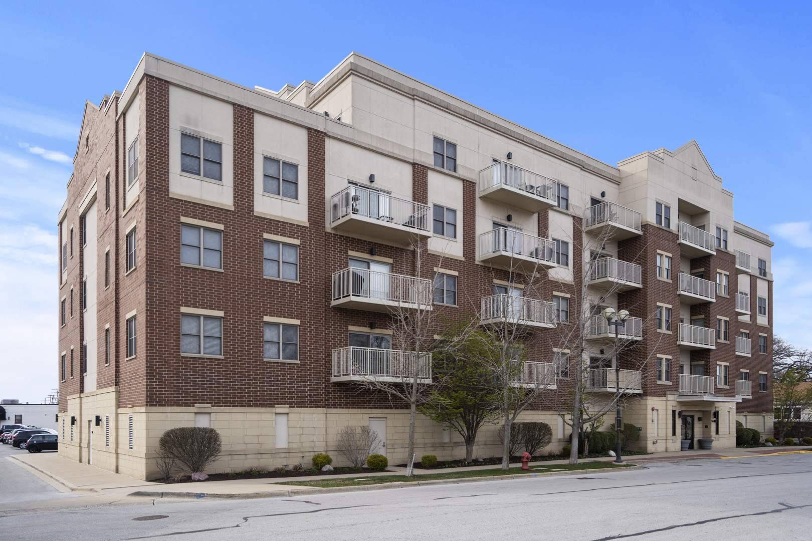 9440 S 51st Avenue Unit: 211
