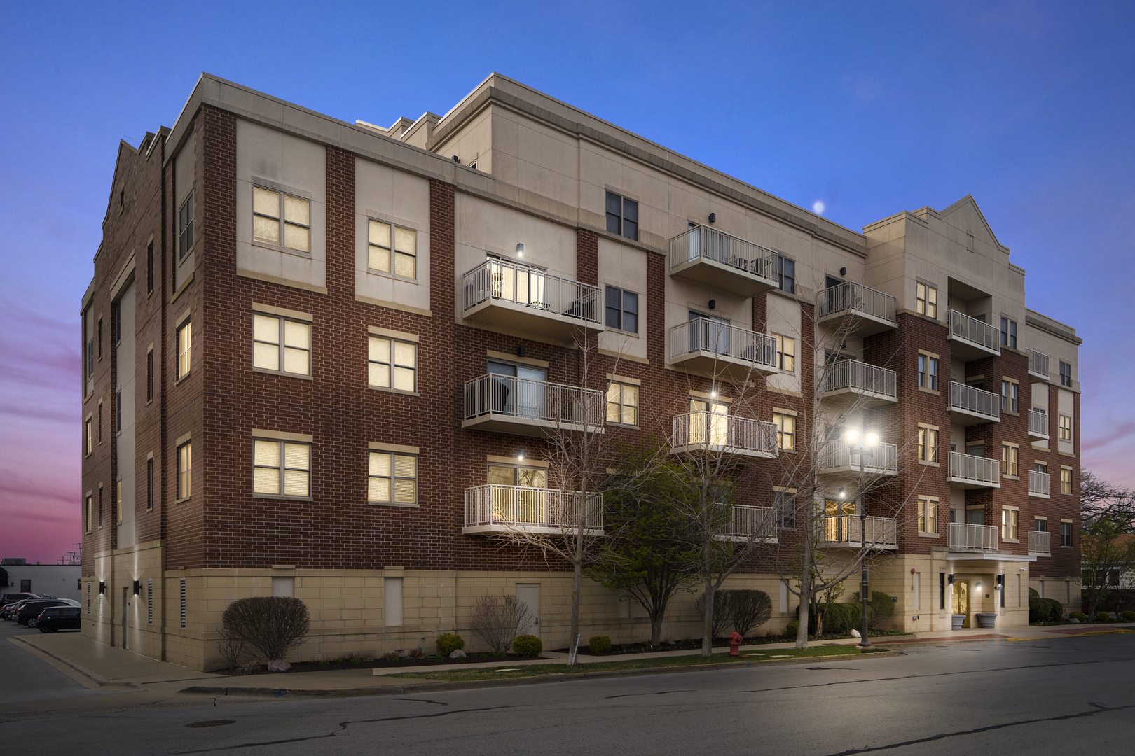 9440 S 51st Avenue Unit: 211