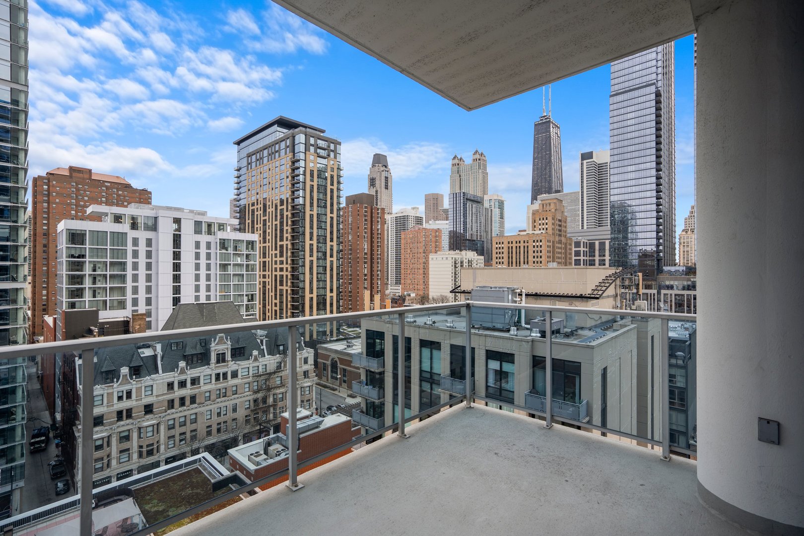 110 W SUPERIOR Street Unit: 1203