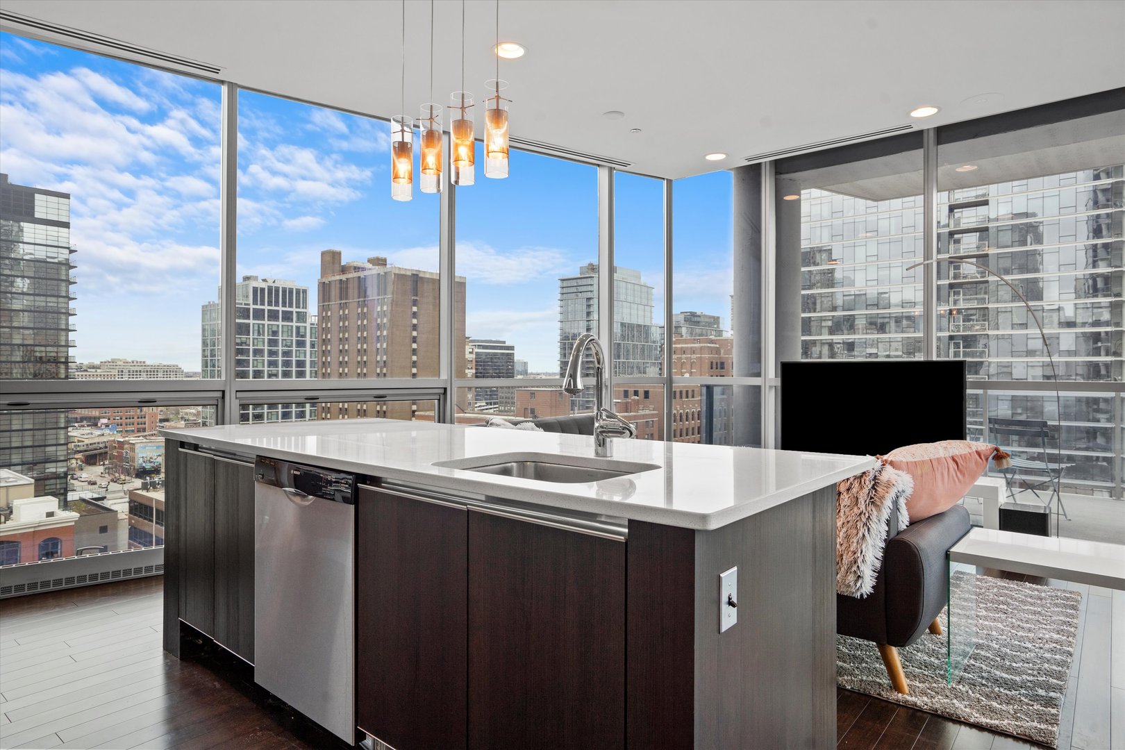 110 W SUPERIOR Street Unit: 1203