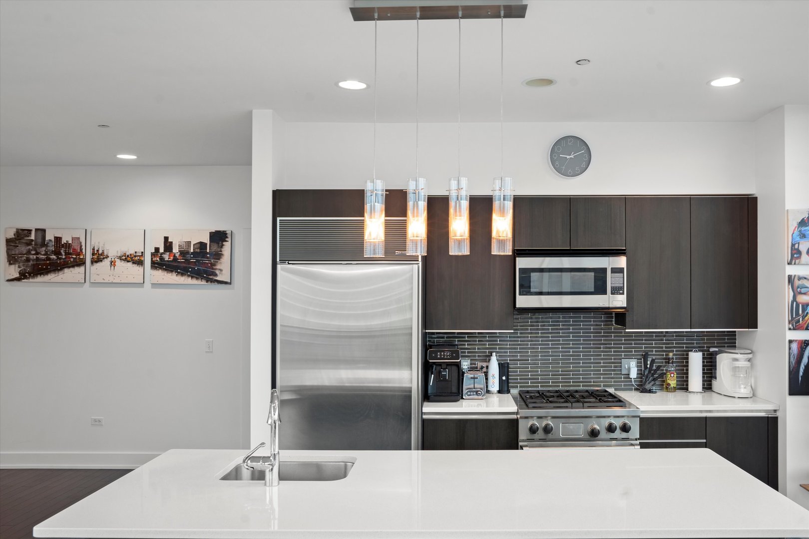 110 W SUPERIOR Street Unit: 1203