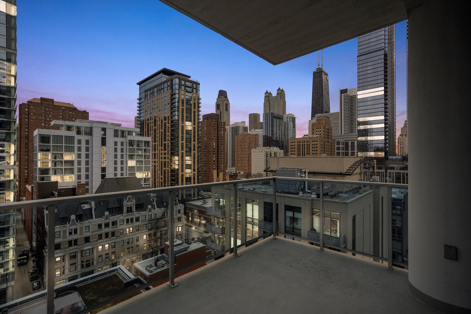 110 W SUPERIOR Street Unit: 1203