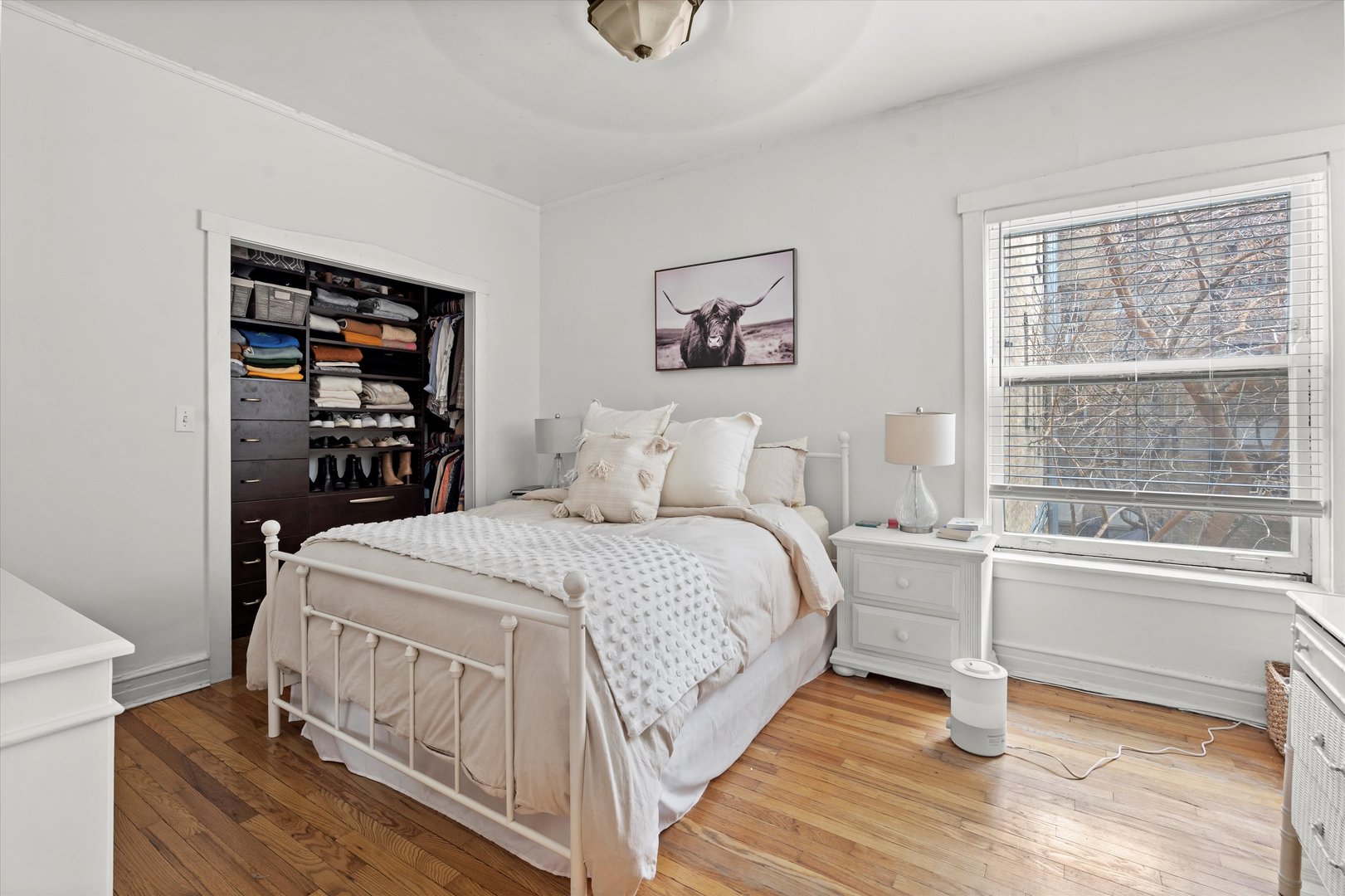 549 W Surf Street Unit: 1B