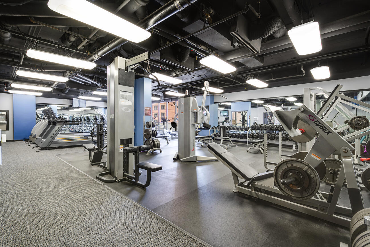 10 E Ontario Street Unit: 1810