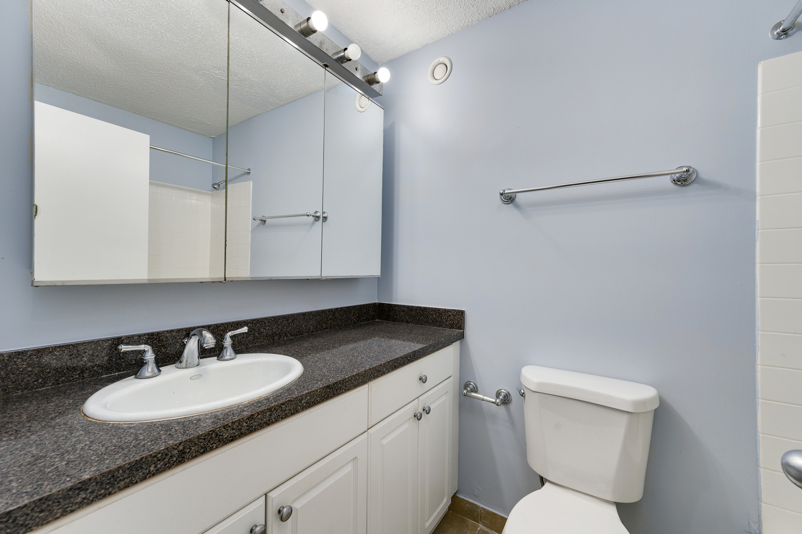 10 E Ontario Street Unit: 1810