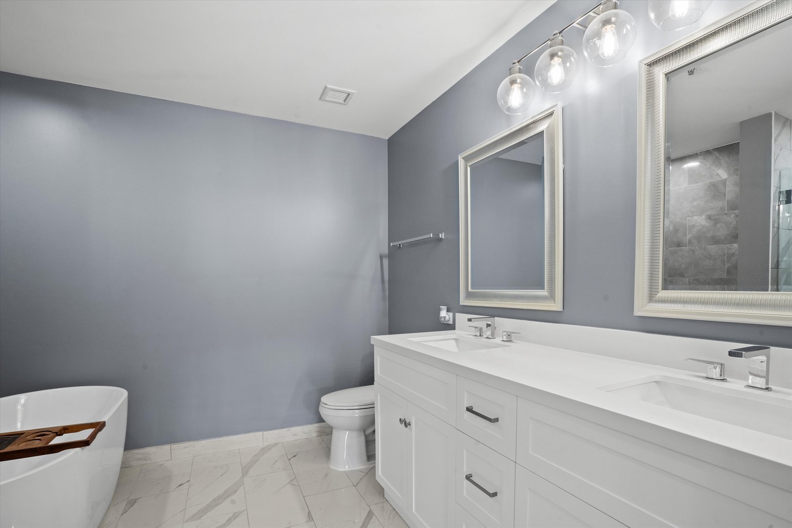 1515 S Prairie Avenue Unit: 512