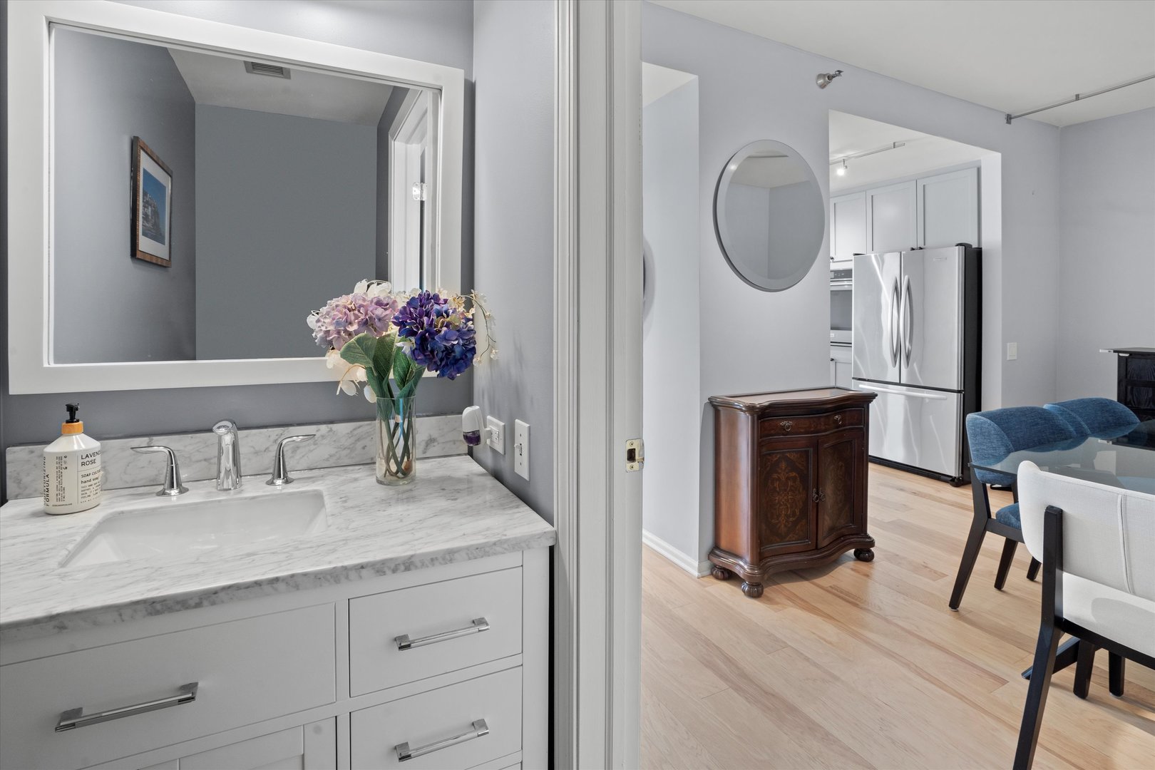 1515 S Prairie Avenue Unit: 512