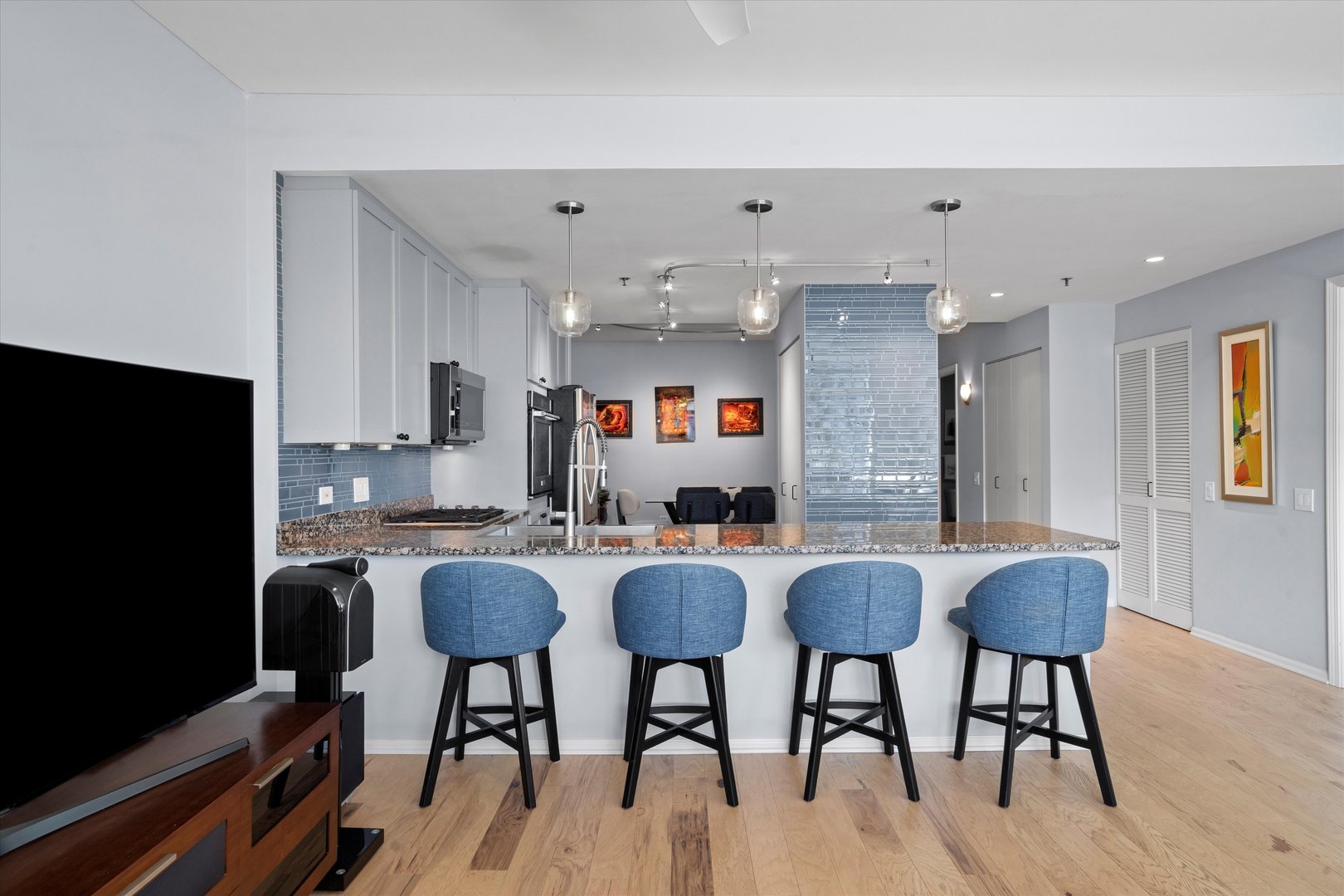 1515 S Prairie Avenue Unit: 512