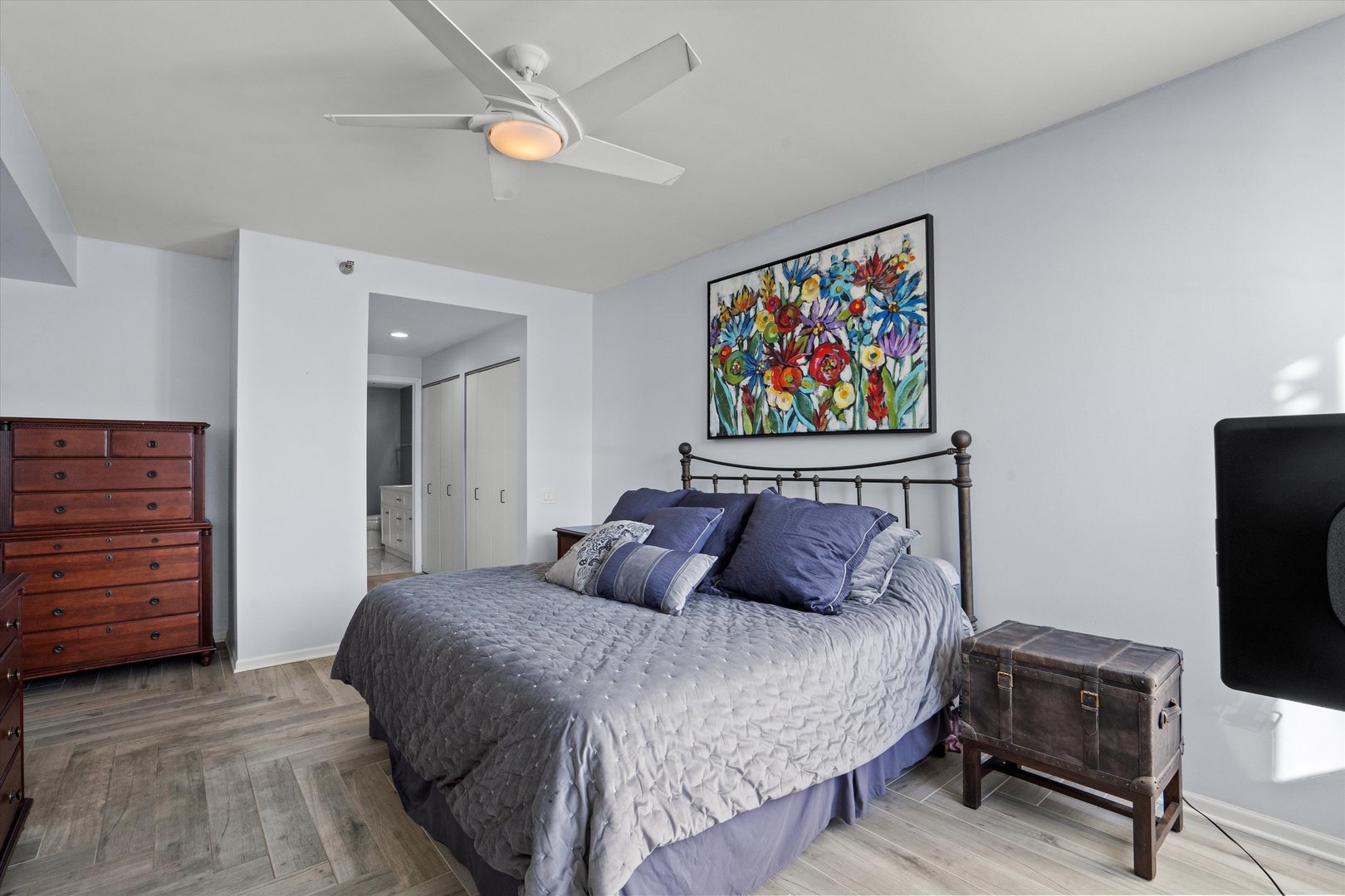 1515 S Prairie Avenue Unit: 512