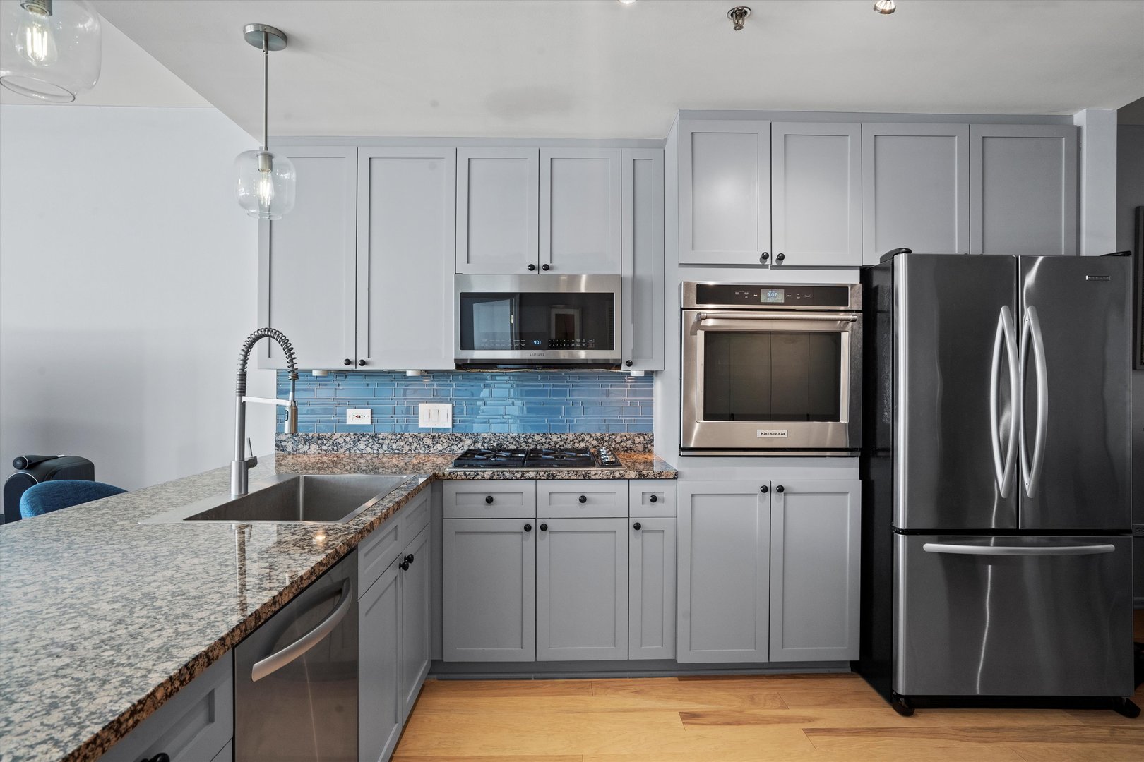 1515 S Prairie Avenue Unit: 512