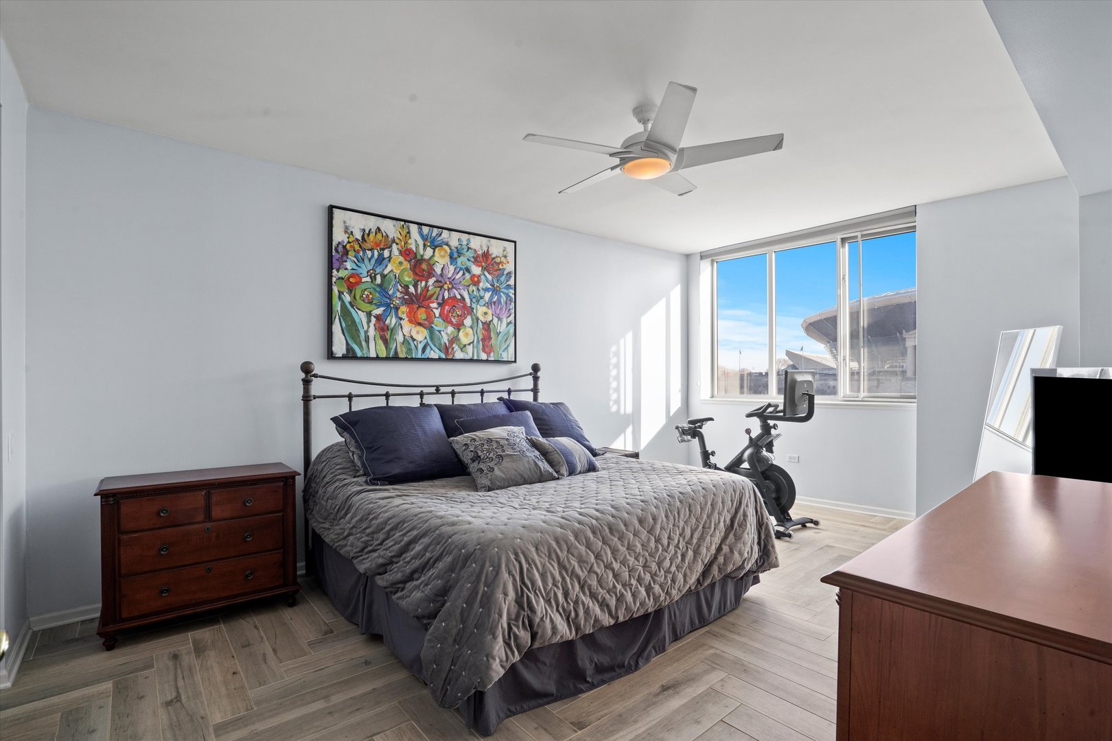 1515 S Prairie Avenue Unit: 512