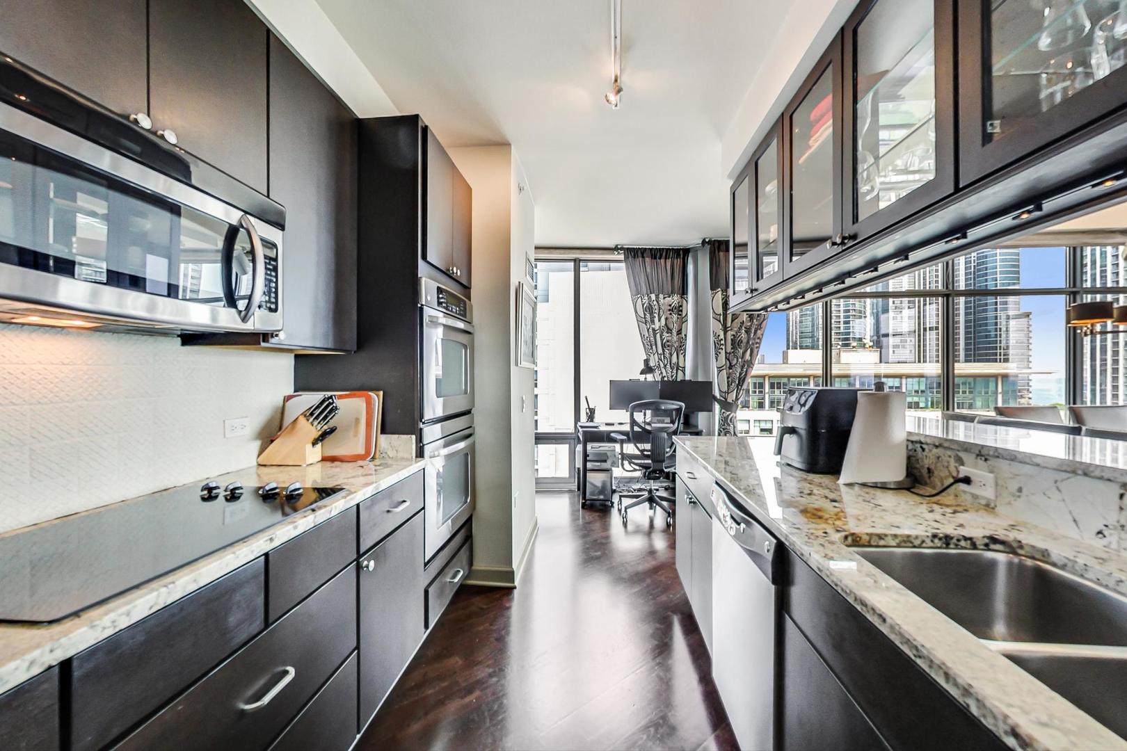 100 E 14th Street Unit: 1601