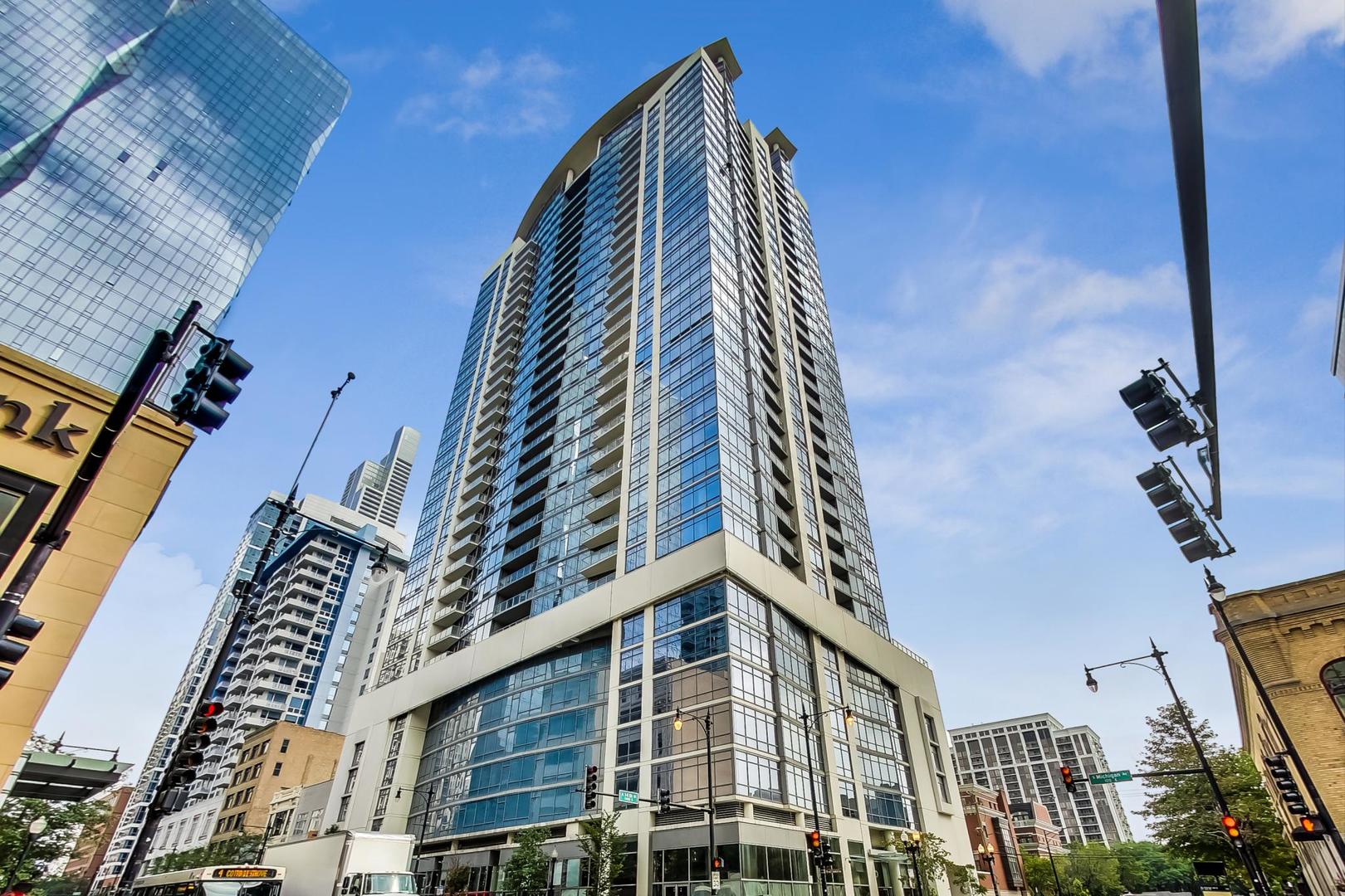 100 E 14th Street Unit: 1601