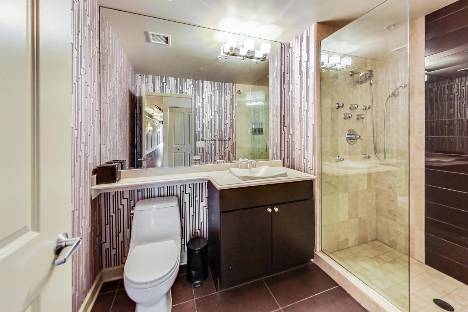 100 E 14th Street Unit: 1601