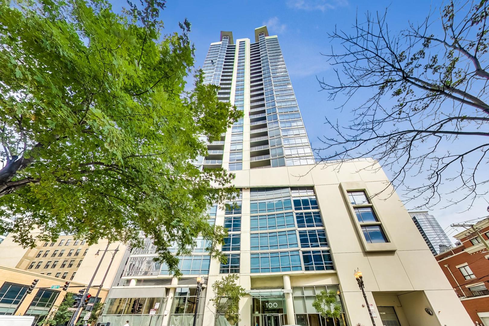 100 E 14th Street Unit: 1601