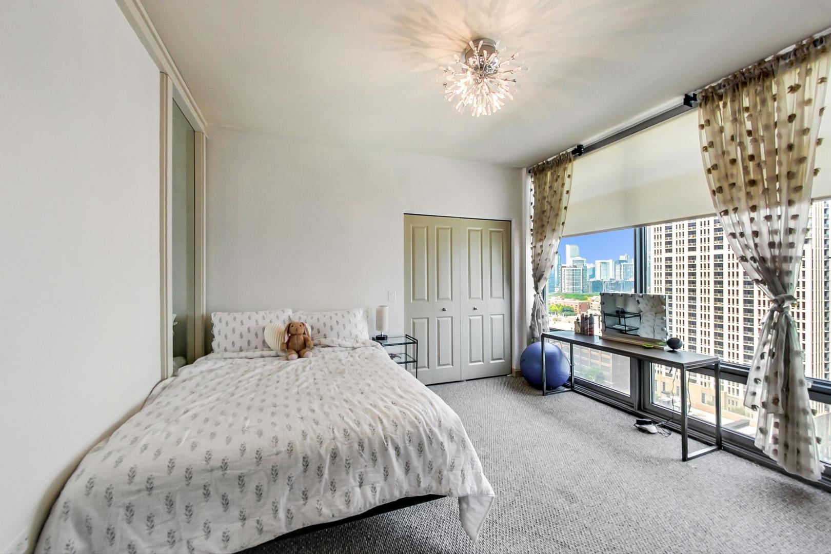 100 E 14th Street Unit: 1601