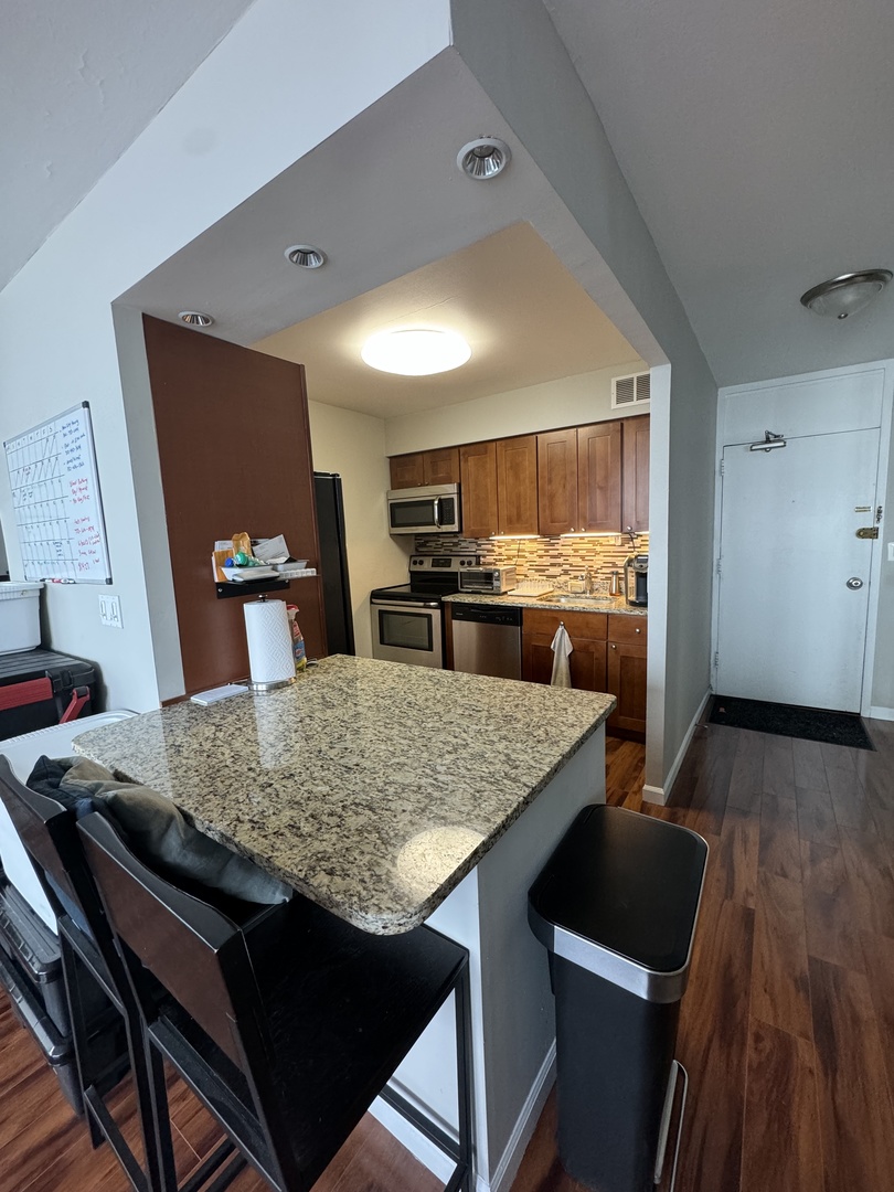 1255 N Sandburg Terrace Unit: 2510