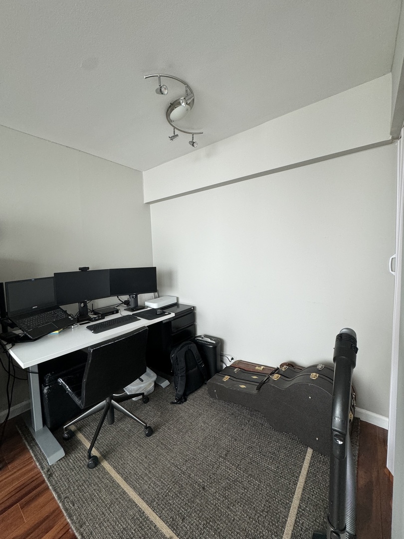 1255 N Sandburg Terrace Unit: 2510