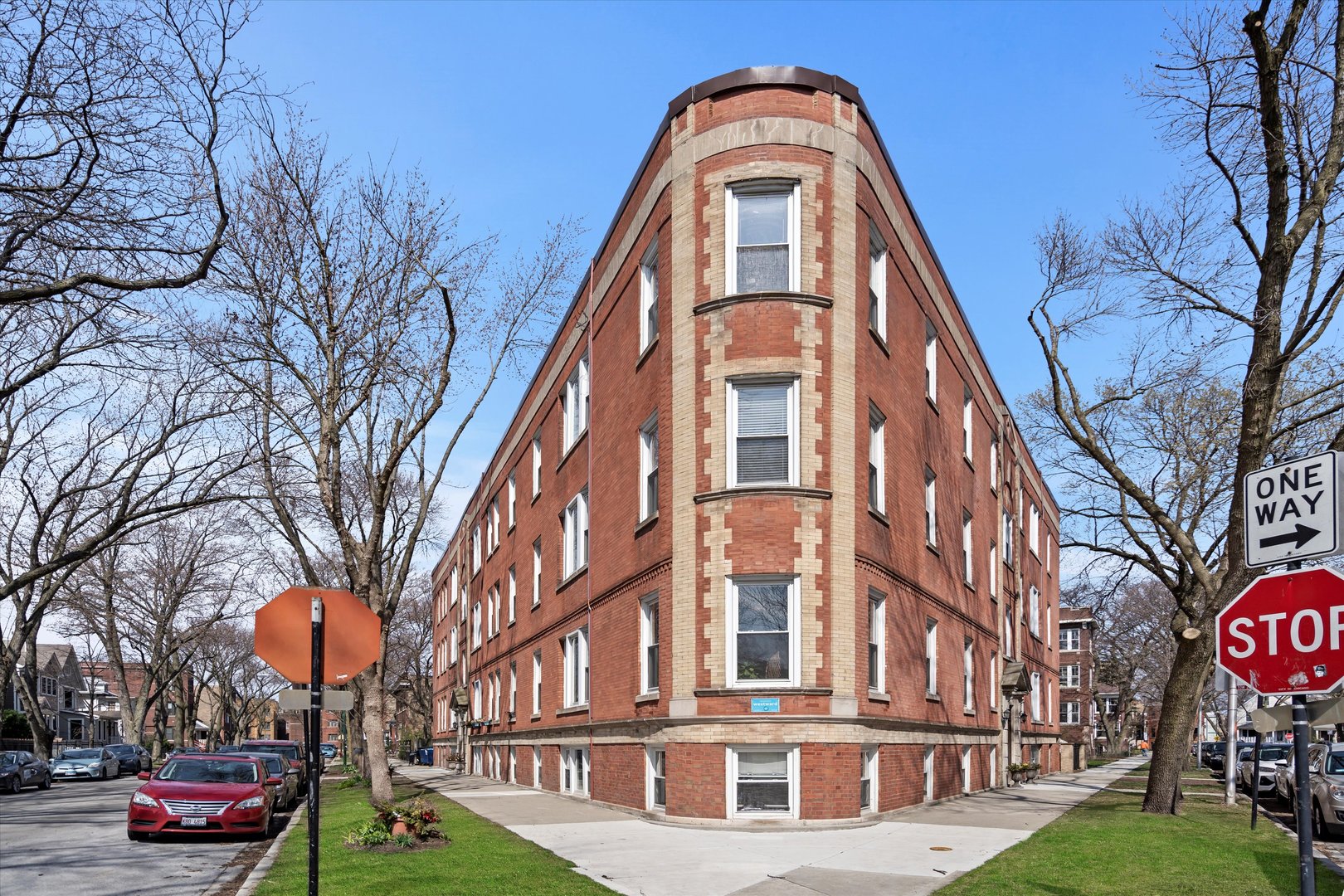 5810 N Wayne Avenue Unit: 1A