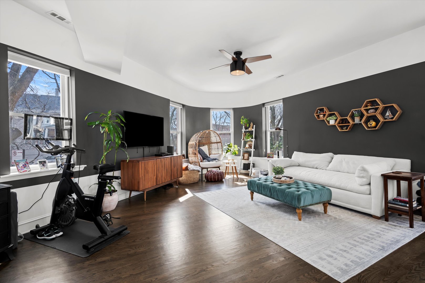5810 N Wayne Avenue Unit: 1A