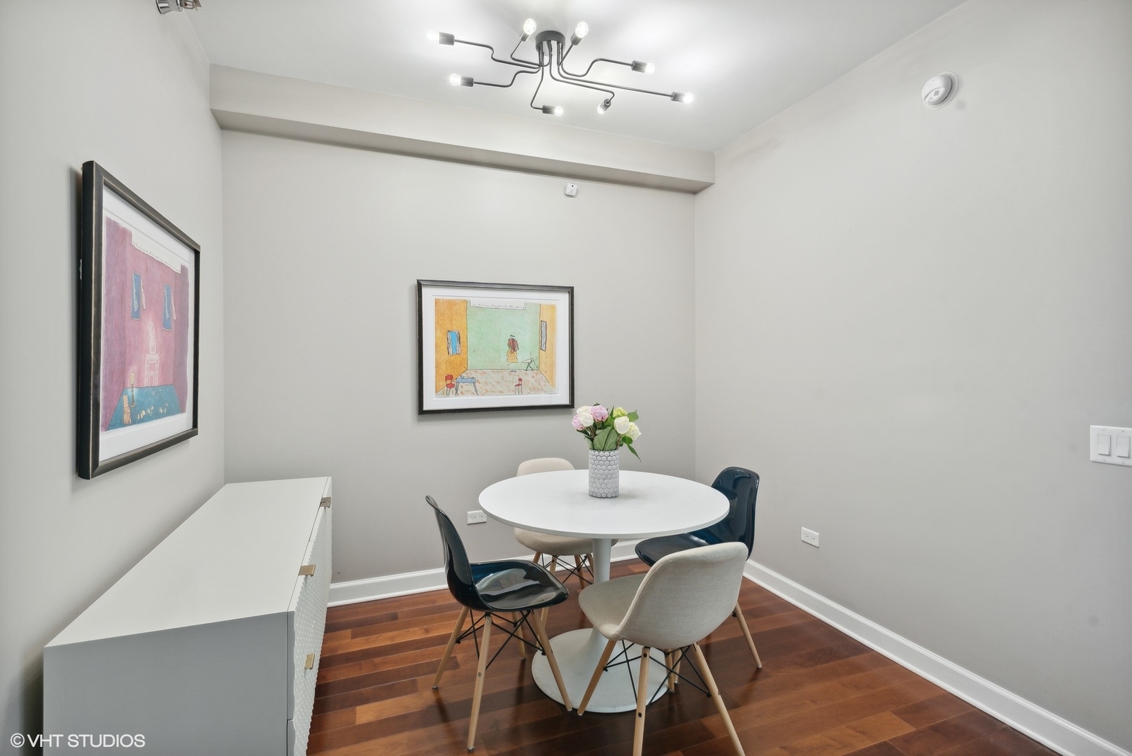 123 S Green Street Unit: 605B