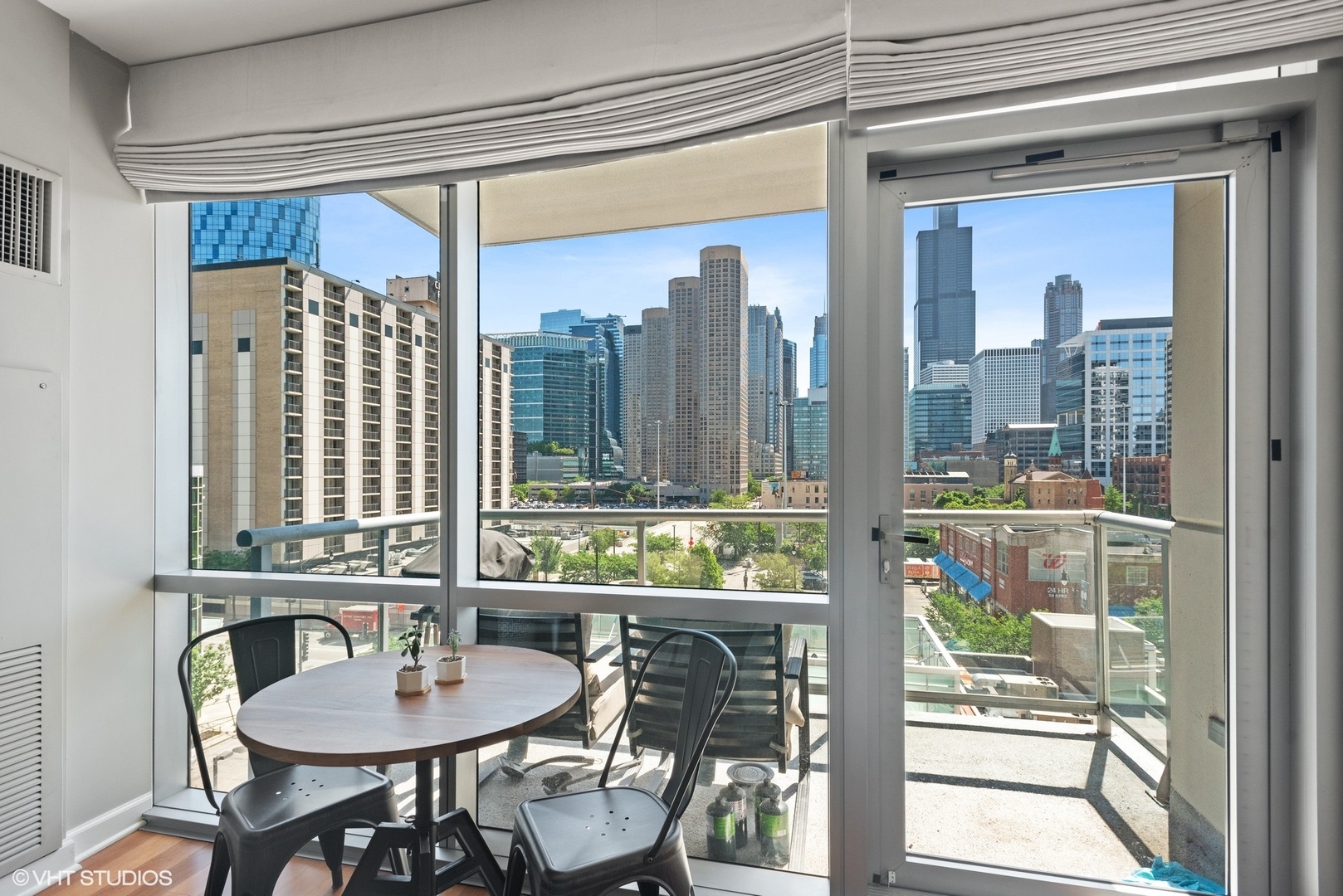 123 S Green Street Unit: 605B